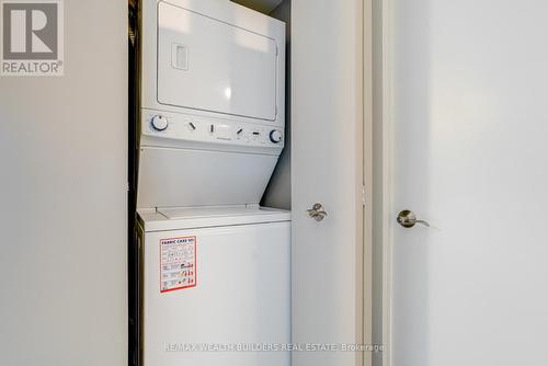 1612 - 397 Front Street W, Toronto, ON - Indoor Photo Showing Laundry Room