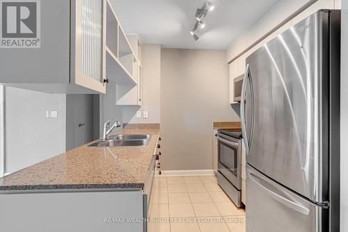 1612 - 397 Front Street W, Toronto, ON - Indoor Photo Showing Kitchen With Double Sink