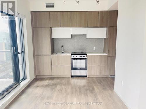 1206 - 159 Dundas Street E, Toronto, ON - Indoor Photo Showing Kitchen