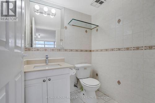 903 - 10 Tapscott Road, Toronto, ON - Indoor Photo Showing Bathroom