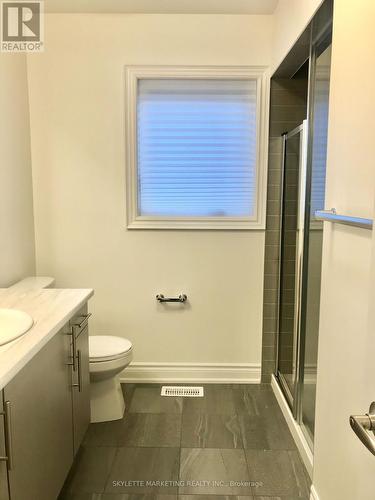 9 Grinnel Road, East Gwillimbury, ON - Indoor Photo Showing Bathroom