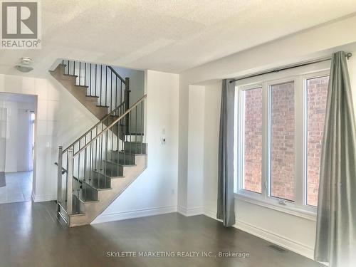 9 Grinnel Road, East Gwillimbury, ON - Indoor Photo Showing Other Room