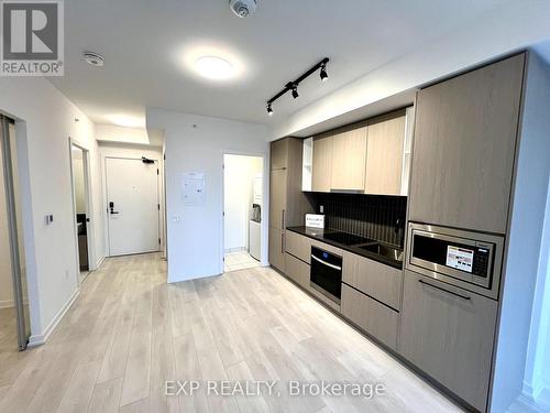 2705 - 1285 Dupont Street, Toronto, ON - Indoor Photo Showing Kitchen