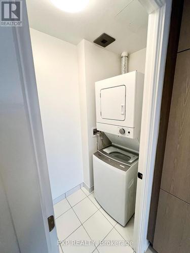 2705 - 1285 Dupont Street, Toronto, ON - Indoor Photo Showing Laundry Room