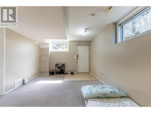 935 Dominion Street, Kamloops, BC - Indoor