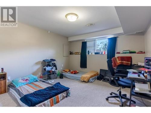 935 Dominion Street, Kamloops, BC - Indoor Photo Showing Bedroom