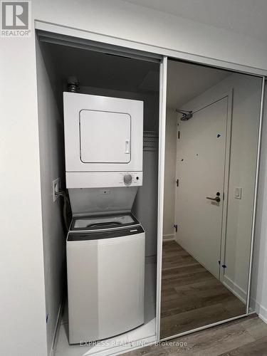 2311 - 230 Simcoe Street, Toronto, ON - Indoor Photo Showing Laundry Room