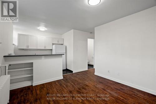 16 - 2676 Yonge Street, Toronto, ON - Indoor Photo Showing Kitchen