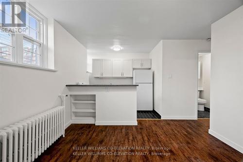 16 - 2676 Yonge Street, Toronto, ON - Indoor