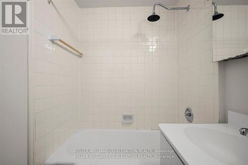 16 - 2676 Yonge Street, Toronto, ON - Indoor Photo Showing Bathroom