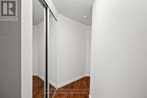 16 - 2676 Yonge Street, Toronto, ON - Indoor Photo Showing Other Room