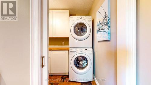 108 Liisa'S Lane, Blue Mountains (Blue Mountain Resort Area), ON - Indoor Photo Showing Laundry Room