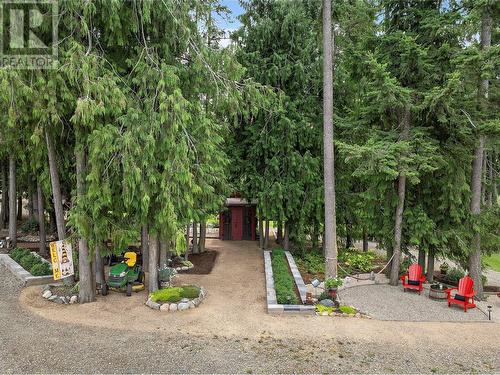 2672 Mckenzie Road, Sorrento, BC - Outdoor