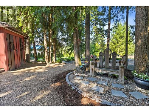 2672 Mckenzie Road, Sorrento, BC - Outdoor