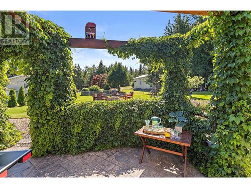 2672 Mckenzie Road, Sorrento, BC - Outdoor