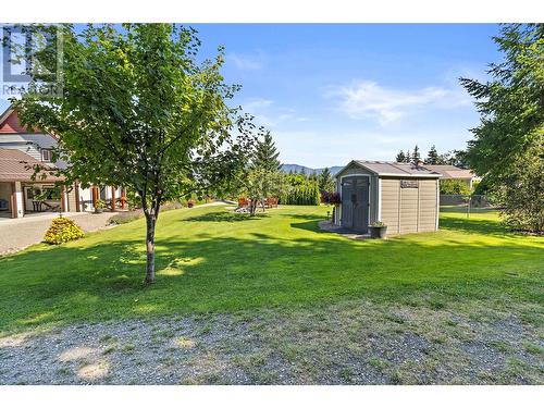 2672 Mckenzie Road, Sorrento, BC - Outdoor