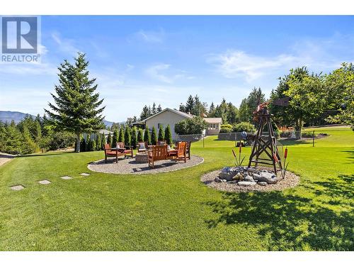 2672 Mckenzie Road, Sorrento, BC - Outdoor