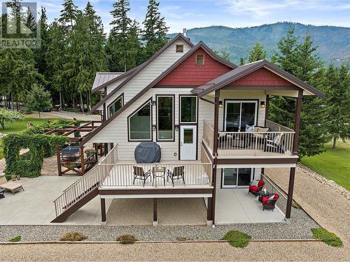 2672 Mckenzie Road, Sorrento, BC - Outdoor