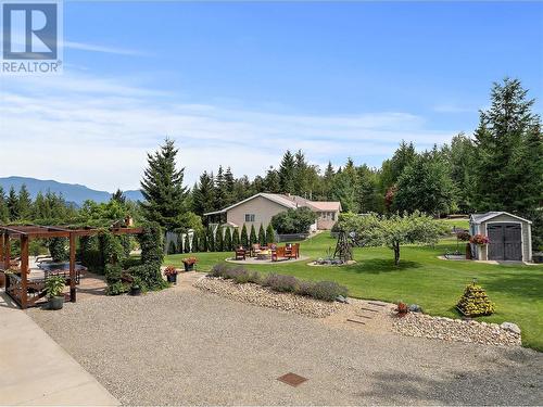 2672 Mckenzie Road, Sorrento, BC - Outdoor