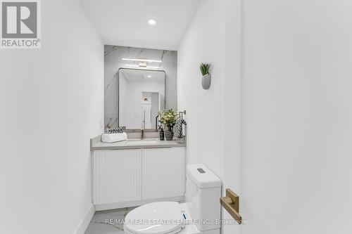 35 Munford Crescent, Toronto, ON - Indoor Photo Showing Bathroom