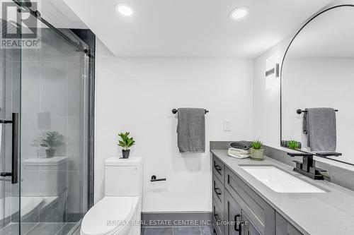 35 Munford Crescent, Toronto, ON - Indoor Photo Showing Bathroom