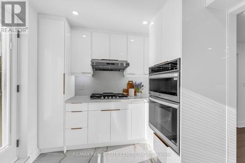 35 Munford Crescent, Toronto, ON - Indoor Photo Showing Kitchen With Upgraded Kitchen