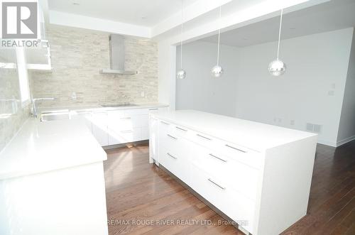 3 Princess Diana Drive, Markham, ON - Indoor Photo Showing Kitchen