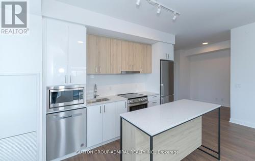 A-316 - 30 Upper Mall Way, Vaughan, ON - Indoor Photo Showing Kitchen