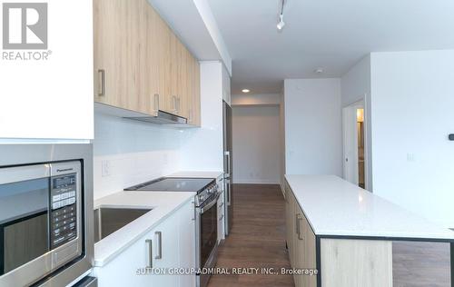 A-316 - 30 Upper Mall Way, Vaughan, ON - Indoor Photo Showing Kitchen