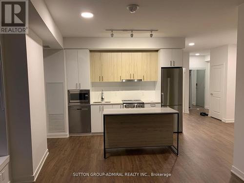 A-316 - 30 Upper Mall Way, Vaughan, ON - Indoor Photo Showing Kitchen