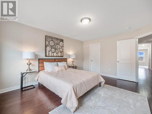 49 Finegan Circle, Brampton, ON - Indoor Photo Showing Bedroom