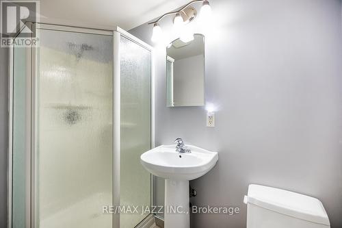 903 Hutchison Avenue, Whitby (Downtown Whitby), ON - Indoor Photo Showing Bathroom