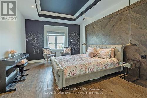 6584 French Avenue, London, ON - Indoor Photo Showing Bedroom