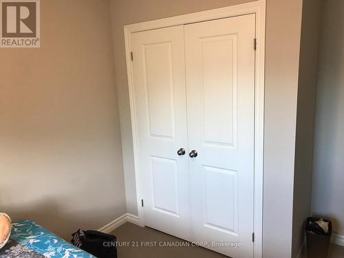 1323 Michael Circle, London, ON - Indoor Photo Showing Bedroom