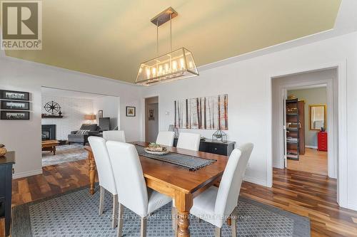 887 Notre Dame Street, Russell, ON - Indoor Photo Showing Dining Room