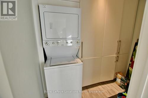 592 Oxbow Crescent, Collingwood, ON - Indoor Photo Showing Laundry Room