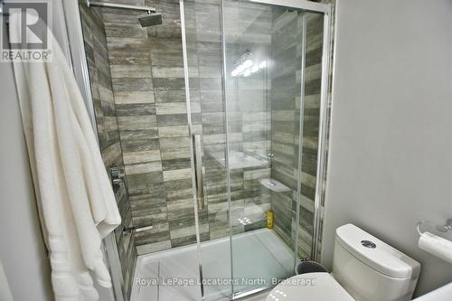 592 Oxbow Crescent, Collingwood, ON - Indoor Photo Showing Bathroom