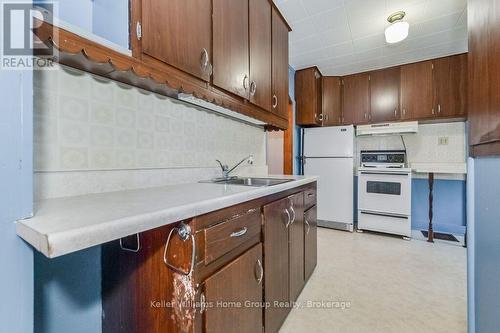 19 Peel Street W, Mapleton (Alma), ON - Indoor Photo Showing Kitchen