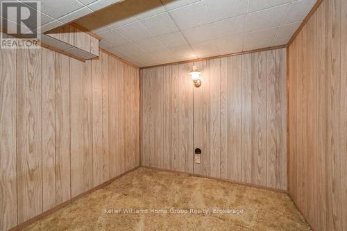 19 Peel Street W, Mapleton (Alma), ON - Indoor Photo Showing Other Room