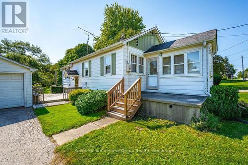 19 Peel Street W, Mapleton (Alma), ON - Outdoor