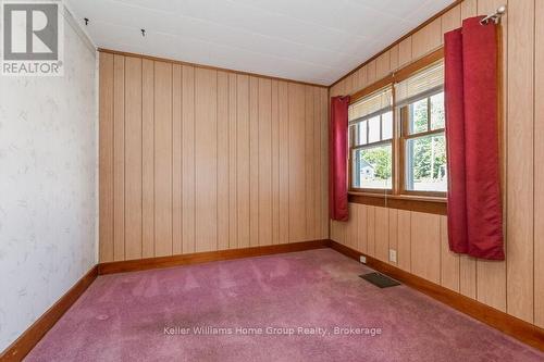 19 Peel Street W, Mapleton (Alma), ON - Indoor Photo Showing Other Room