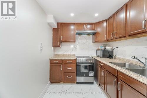 86 Summerdale Crescent, Brampton, ON - Indoor Photo Showing Kitchen With Double Sink