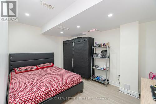 86 Summerdale Crescent, Brampton, ON - Indoor Photo Showing Bedroom