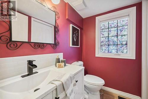 55 Cedar Crest Beach Road, Clarington, ON - Indoor Photo Showing Bathroom