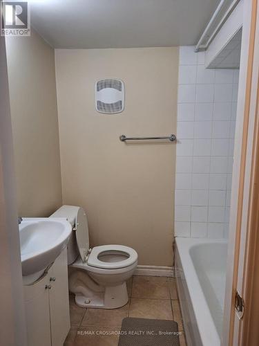 9 Holloway Road, Markham, ON - Indoor Photo Showing Bathroom