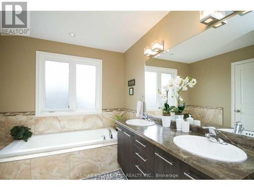 6502 Desanka Avenue, Niagara Falls, ON - Indoor Photo Showing Bathroom