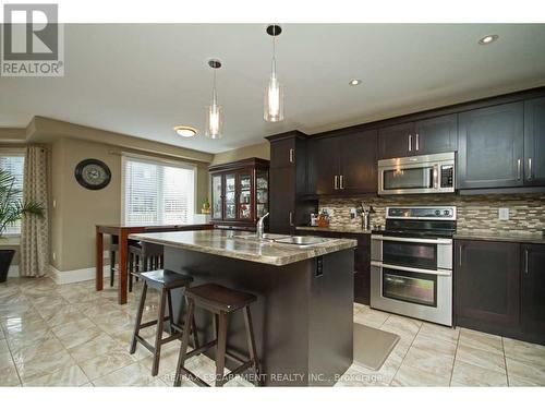 6502 Desanka Avenue, Niagara Falls, ON - Indoor Photo Showing Kitchen With Stainless Steel Kitchen With Upgraded Kitchen