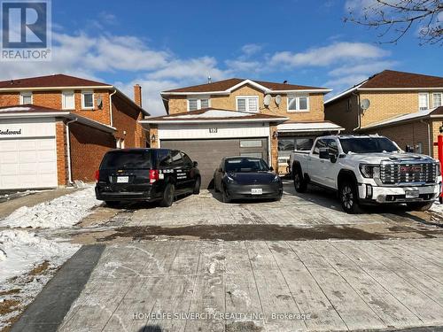 32 Oaklea Boulevard, Brampton, ON - Outdoor