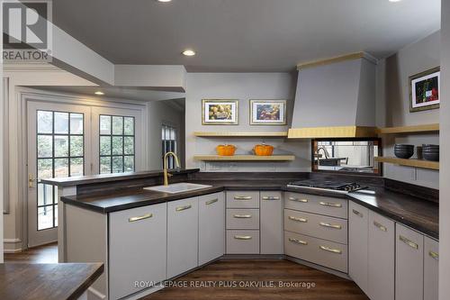 3086 Princess Boulevard, Burlington, ON - Indoor Photo Showing Kitchen