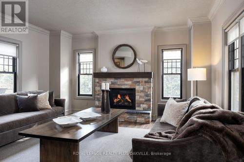 3086 Princess Boulevard, Burlington, ON - Indoor Photo Showing Living Room With Fireplace